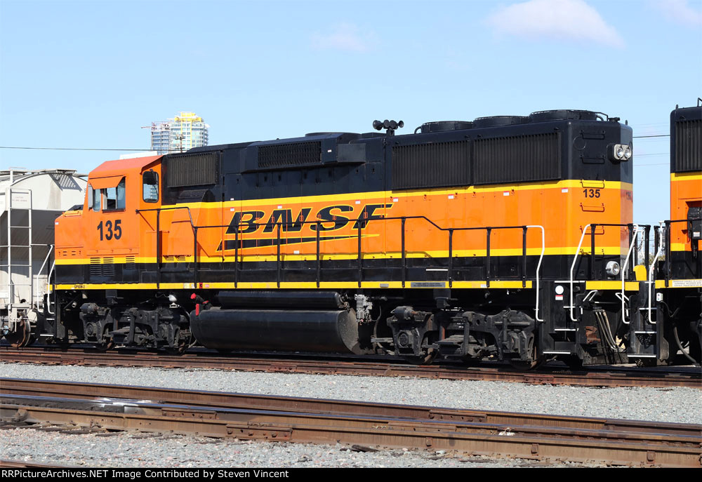 BNSF GP60M #135